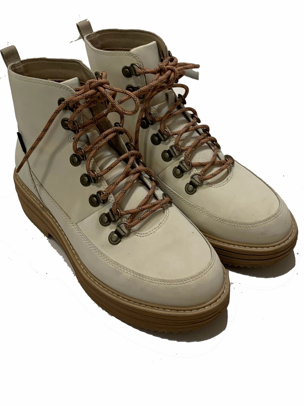 10 / Teva women’s lace up boots